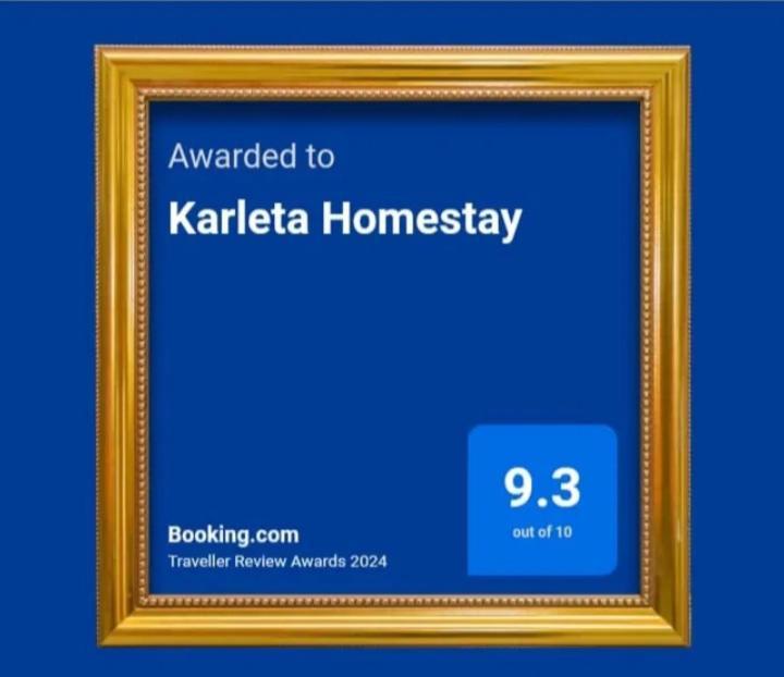 Karleta Homestay Ruteng Exterior photo