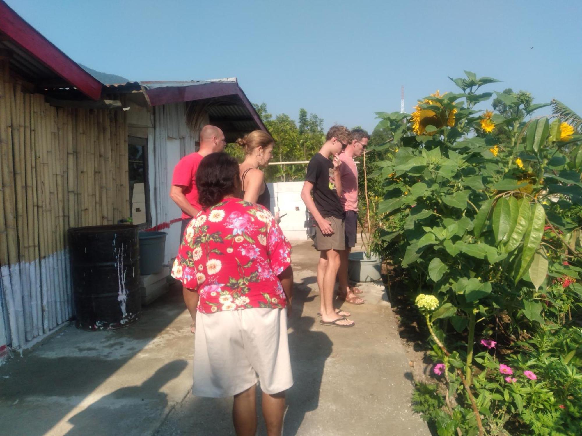 Karleta Homestay Ruteng Exterior photo